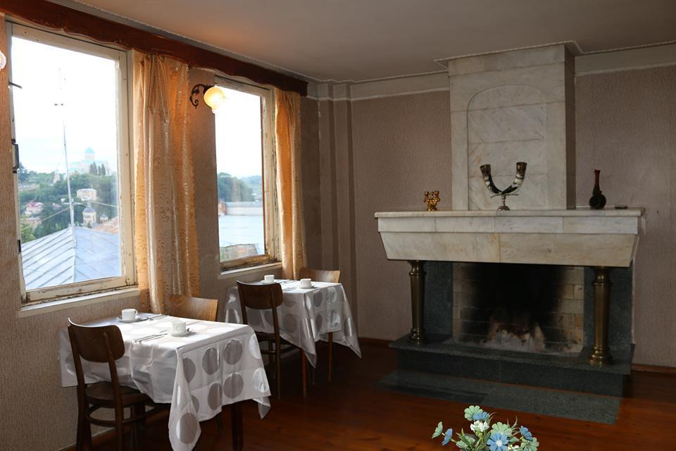 Guest House Old Koetaisi Buitenkant foto