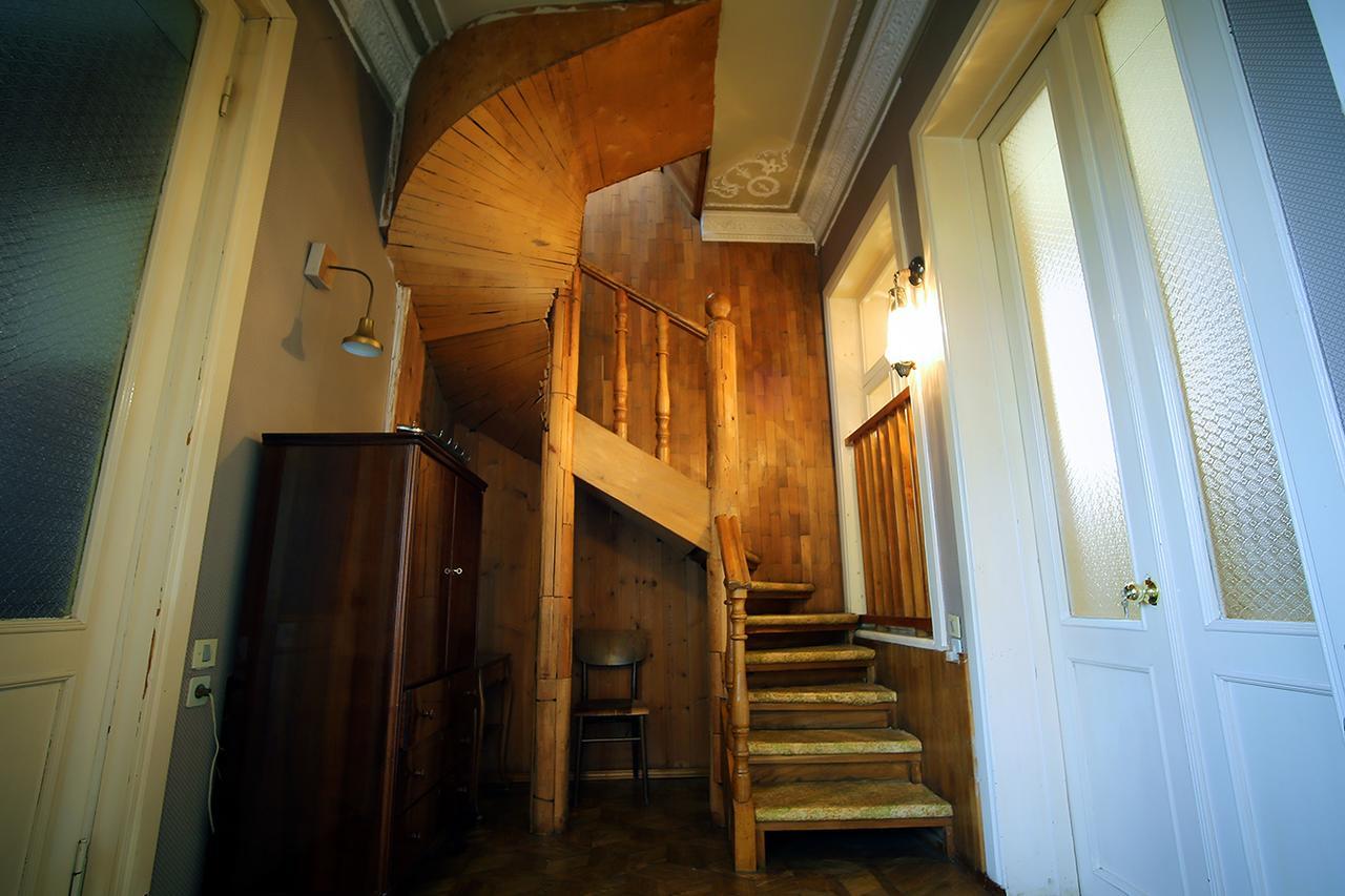 Guest House Old Koetaisi Buitenkant foto