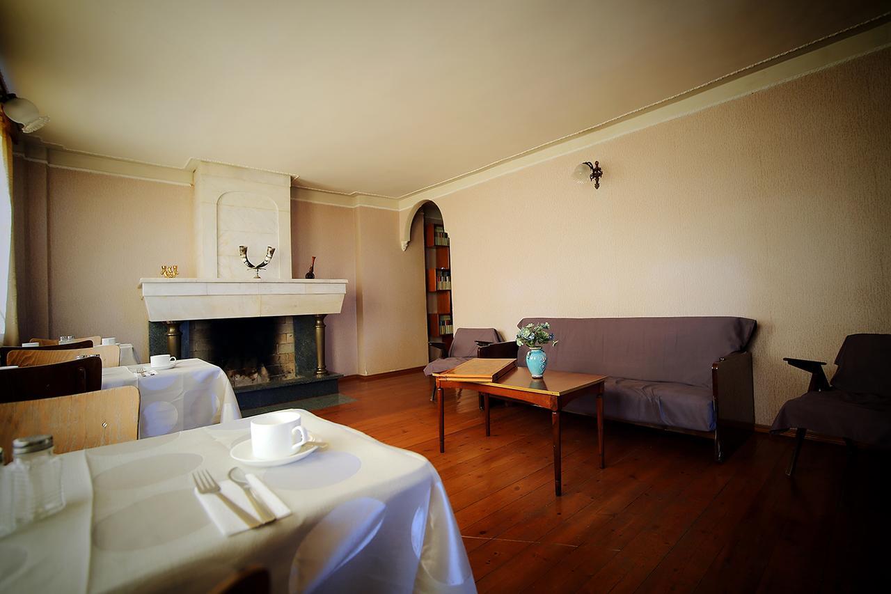 Guest House Old Koetaisi Buitenkant foto