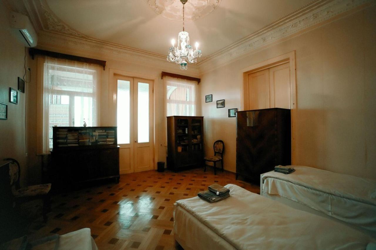 Guest House Old Koetaisi Buitenkant foto