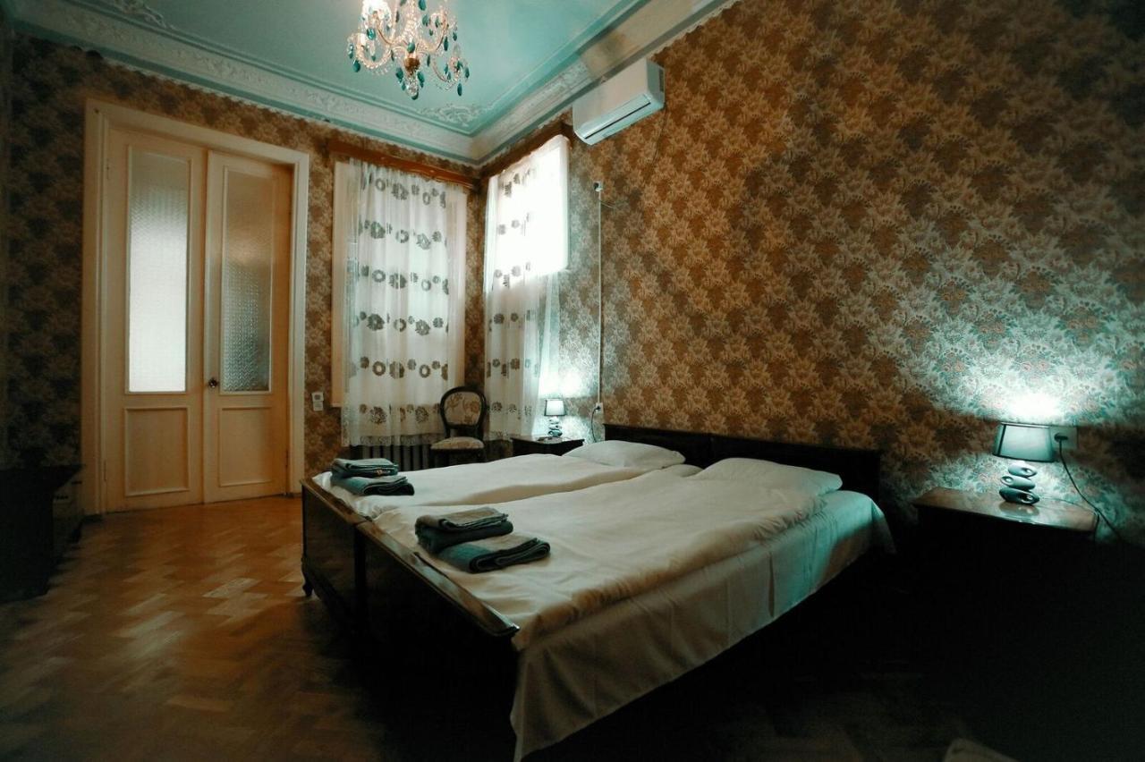 Guest House Old Koetaisi Buitenkant foto