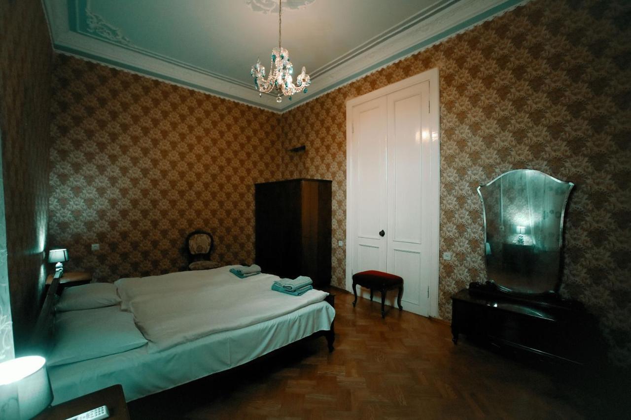 Guest House Old Koetaisi Buitenkant foto